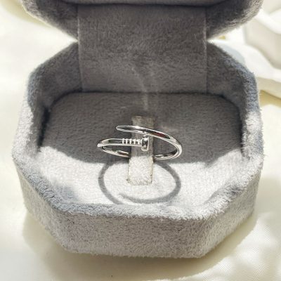 حلقه کارتیر میخ نقره قابل تنظیم