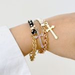 دستبند آویز صلیب چرم سفید/مشکی