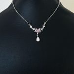 گردنبند گل صورتی آبکاری رودیوم