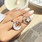 گوشواره ماه ستاره آویزدار طرح اپال