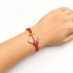 دستبند لنگر چرم طلایی