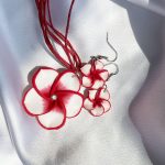 ست گردنبند گوشواره گل صورتی/قرمز/آبی