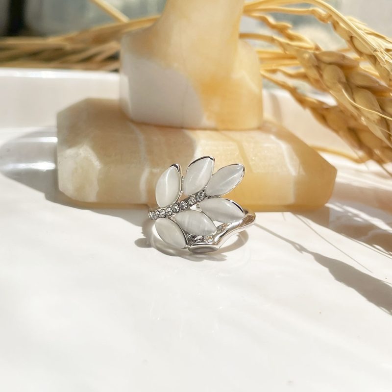 حلقه برگ عقیق سفید جواهری آبکاری پلاتین