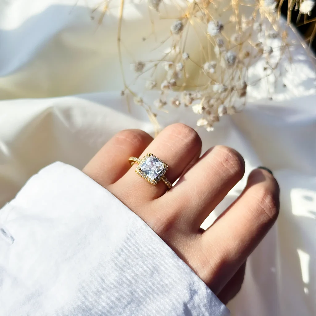 انگشتر سولیتر جواهری قابل تنظیم