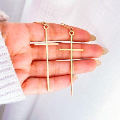 گوشواره صلیب بلند استیل طلایی