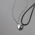 گردنبند قلب هندسی کاپلی مگنتی دو رنگ