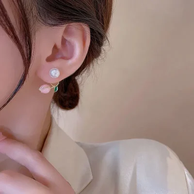 گوشواره گل رز صورتی میخی