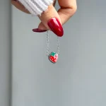 گردنبند توت فرنگی مینیمال استیل