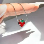 گردنبند توت فرنگی مینیمال استیل