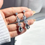 گوشواره آویزدار بلند جواهری