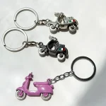 جاسوییچی موتور وسپا فلزی نقره ای مشکی صورتی جاسوئیچی