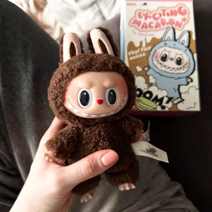 بلایند باکس شانسی لبوبو ماکارون (Labubu Macaron)