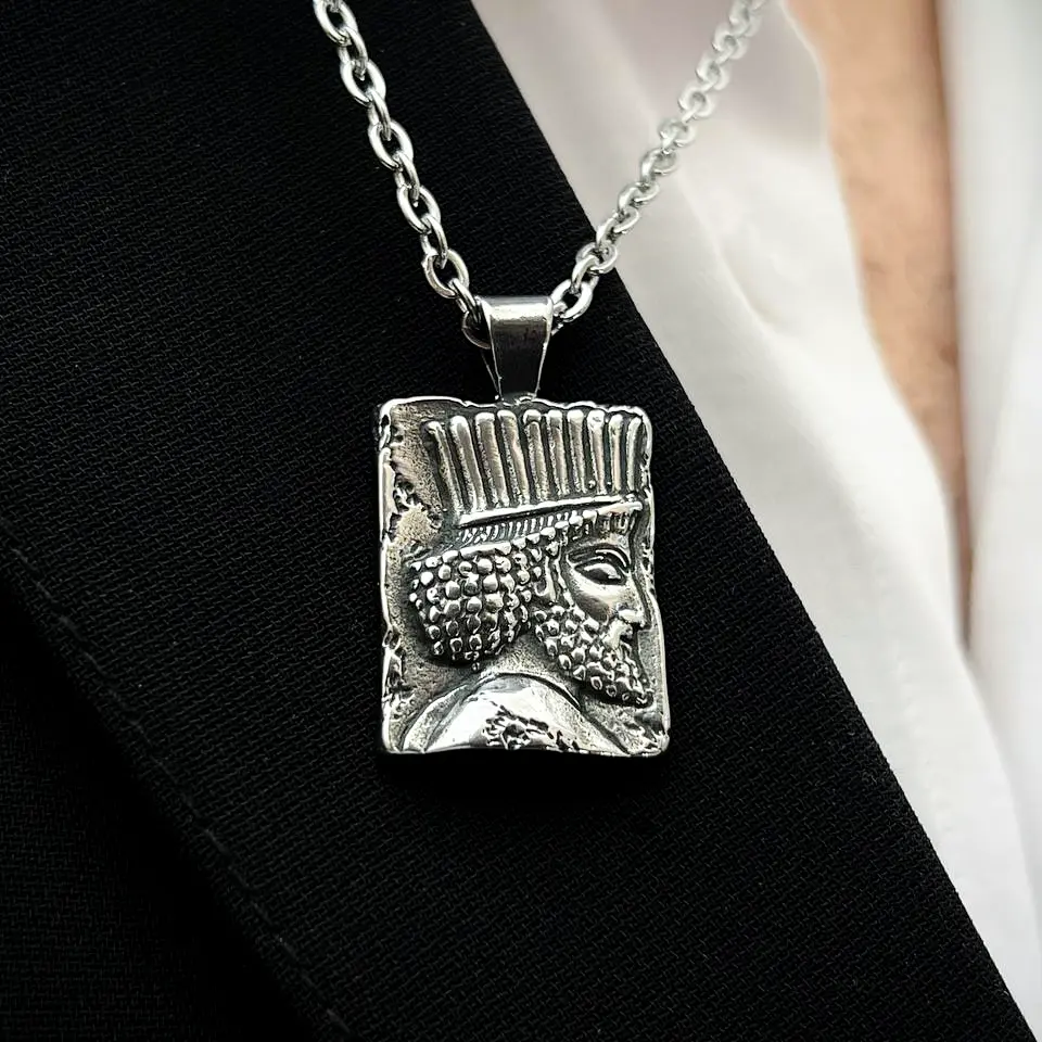 photo_2025-05-27_00-30-11 گردنبند سرباز هخامنشی استیل