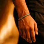 دستبند طرح میخی استیل مات و براق