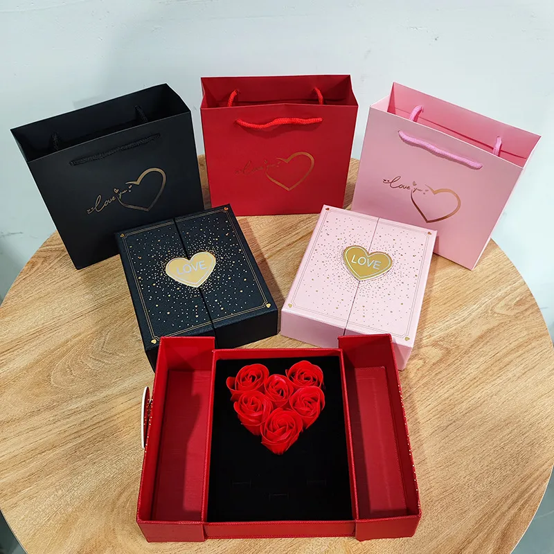 باکس گل رز جاودان love