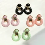 گوشواره طرح سنگ مینیمال گوشواره طرح سنگ رزینی گوشواره طرح سنگی صورتی گوشواره آویزدار رزینی گلبهی گوشواره آویز سنگی حلقه ای مشکی آبکاری رودیوم طلایی