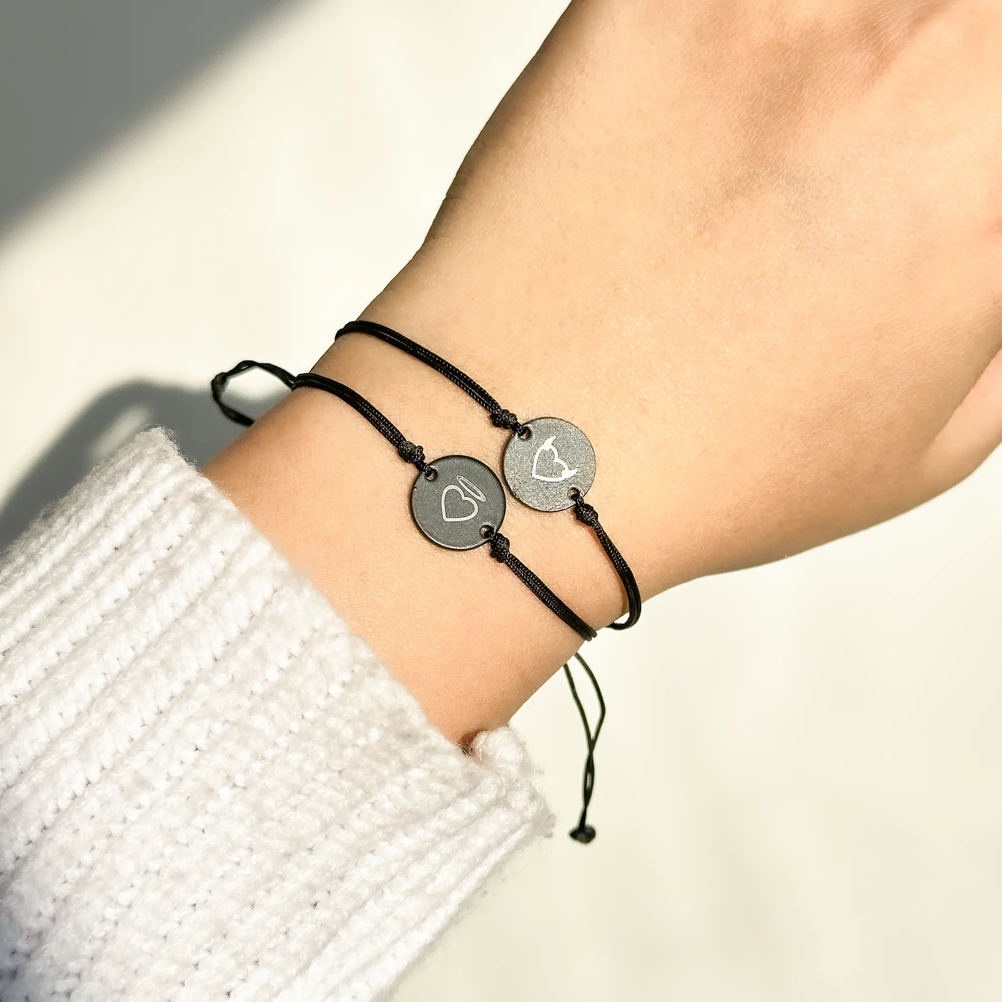 IMG_7523 ست دستبند کاپلی قلب فرشته شیطان