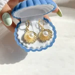 گوشواره صدف مروارید آبکاری رودیوم طلایی گوشواره صدف مروارید منیمال نقره ای