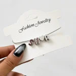 دور فرمونی حروف اسم بادکنکی نقره ای زنجیر استیل