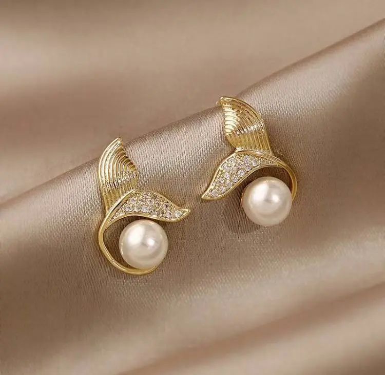گوشواره دم وال مروارید