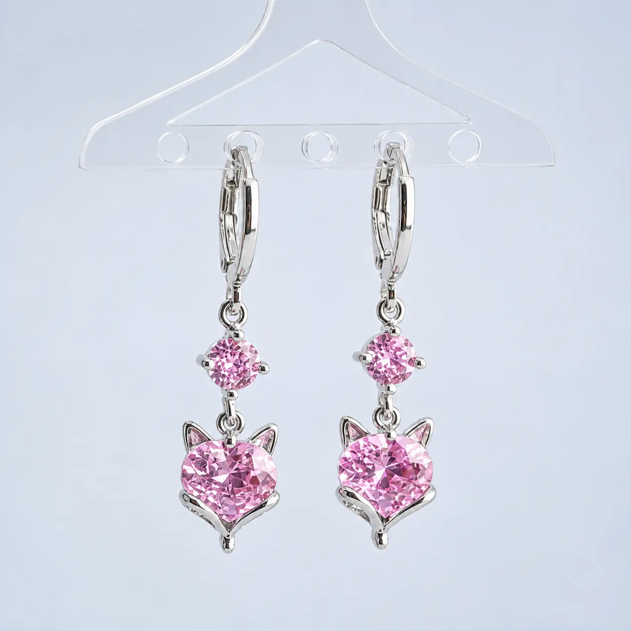 گوشواره آویزدار روباه صورتی گوشواره آویزدار روباه صورتی