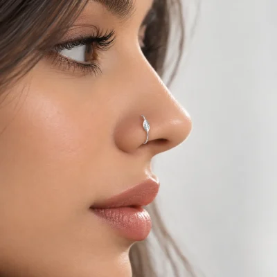 پیرسینگ بینی برگ مینیمال نقره